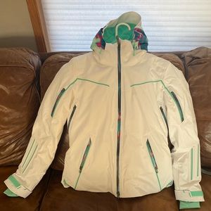 Spyder Brava GTX Women’s insulated. Gore-Tex Primaloft. SIZE 6.